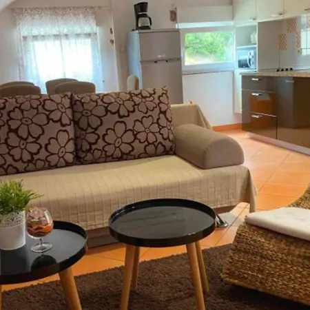 Apartmán Lara Rab - Two Bedroom With Loggia Rab Town