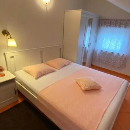Apartmán Lara Rab - Two Bedroom With Loggia *