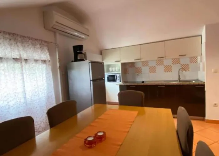 Lara Rab - Two Bedroom With Loggia * Rab Town