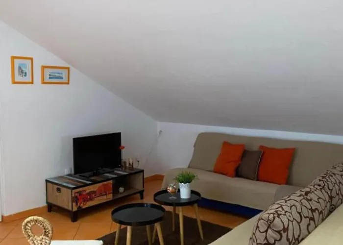 Lara Rab - Two Bedroom With Loggia Apartamento