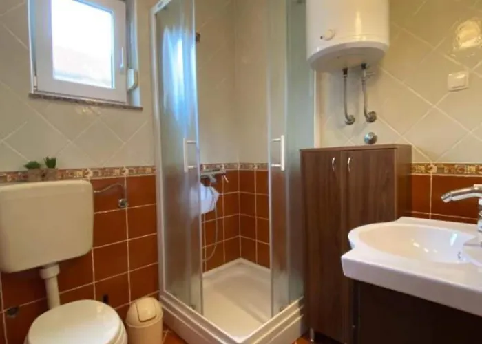 Lara Rab - Two Bedroom With Loggia * Rab Town