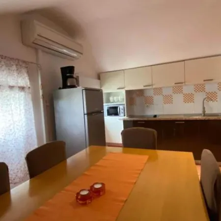 Lara Rab - Two Bedroom With Loggia * Rab Town